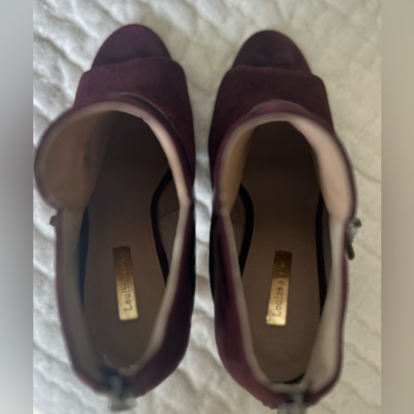 Fun and trendy shoe boot. Worn a few times only. - Picture 4 of 6